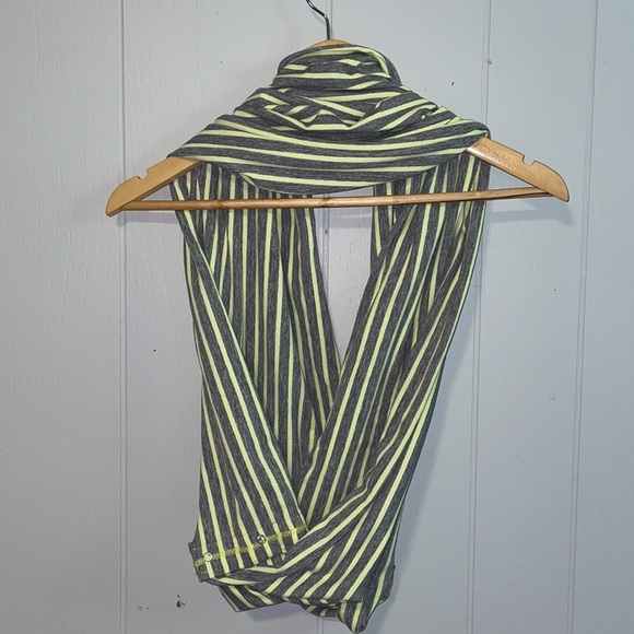 Ivivva by Lululemon Asana Wrap Scarf - Picture 2 of 3